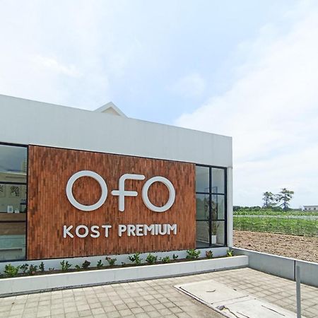 Готель Ofo Kost Premium Kampung Inggris Pare Syariah Mitra Reddoorz Екстер'єр фото