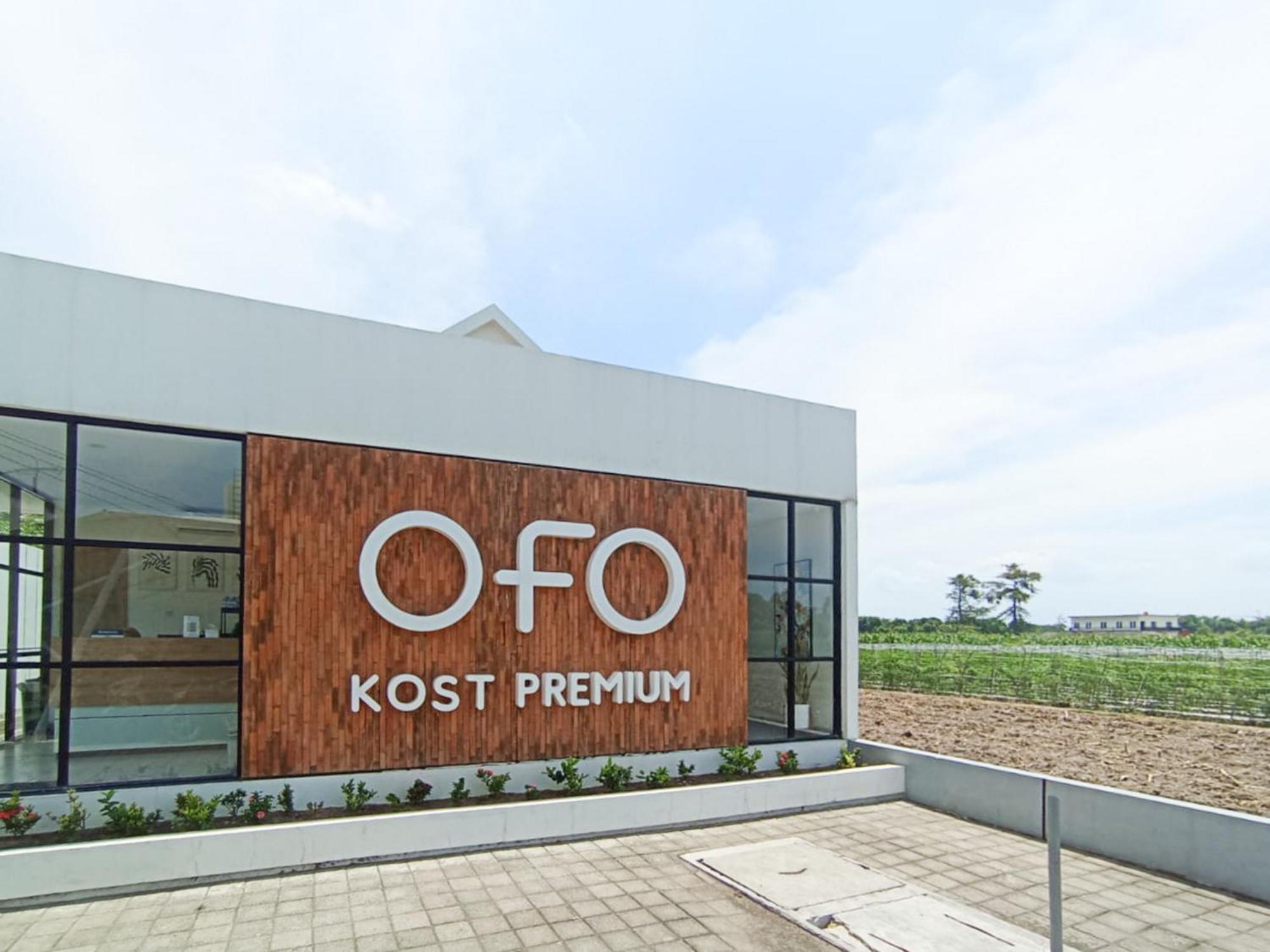 Готель Ofo Kost Premium Kampung Inggris Pare Syariah Mitra Reddoorz Екстер'єр фото