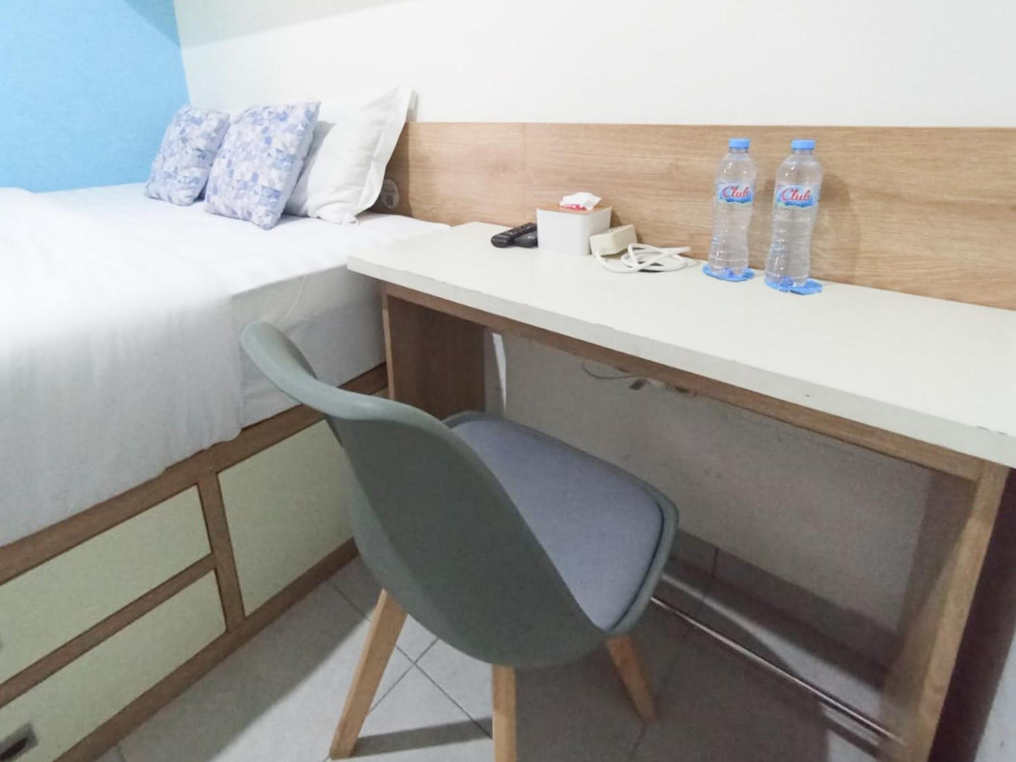 Готель Ofo Kost Premium Kampung Inggris Pare Syariah Mitra Reddoorz Екстер'єр фото