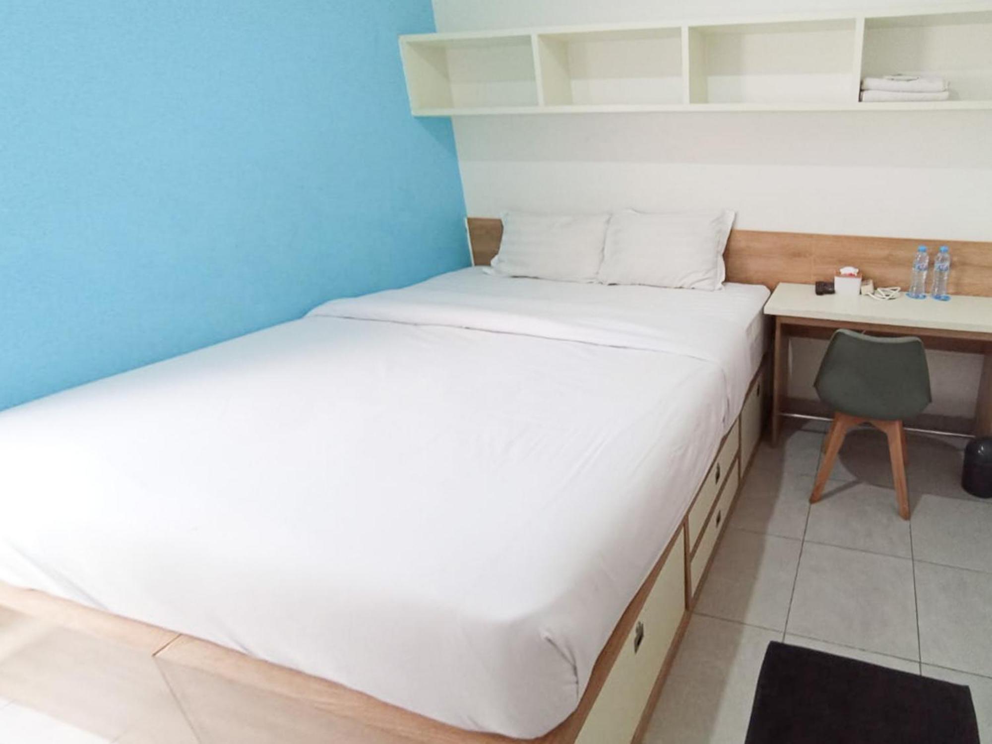 Готель Ofo Kost Premium Kampung Inggris Pare Syariah Mitra Reddoorz Екстер'єр фото