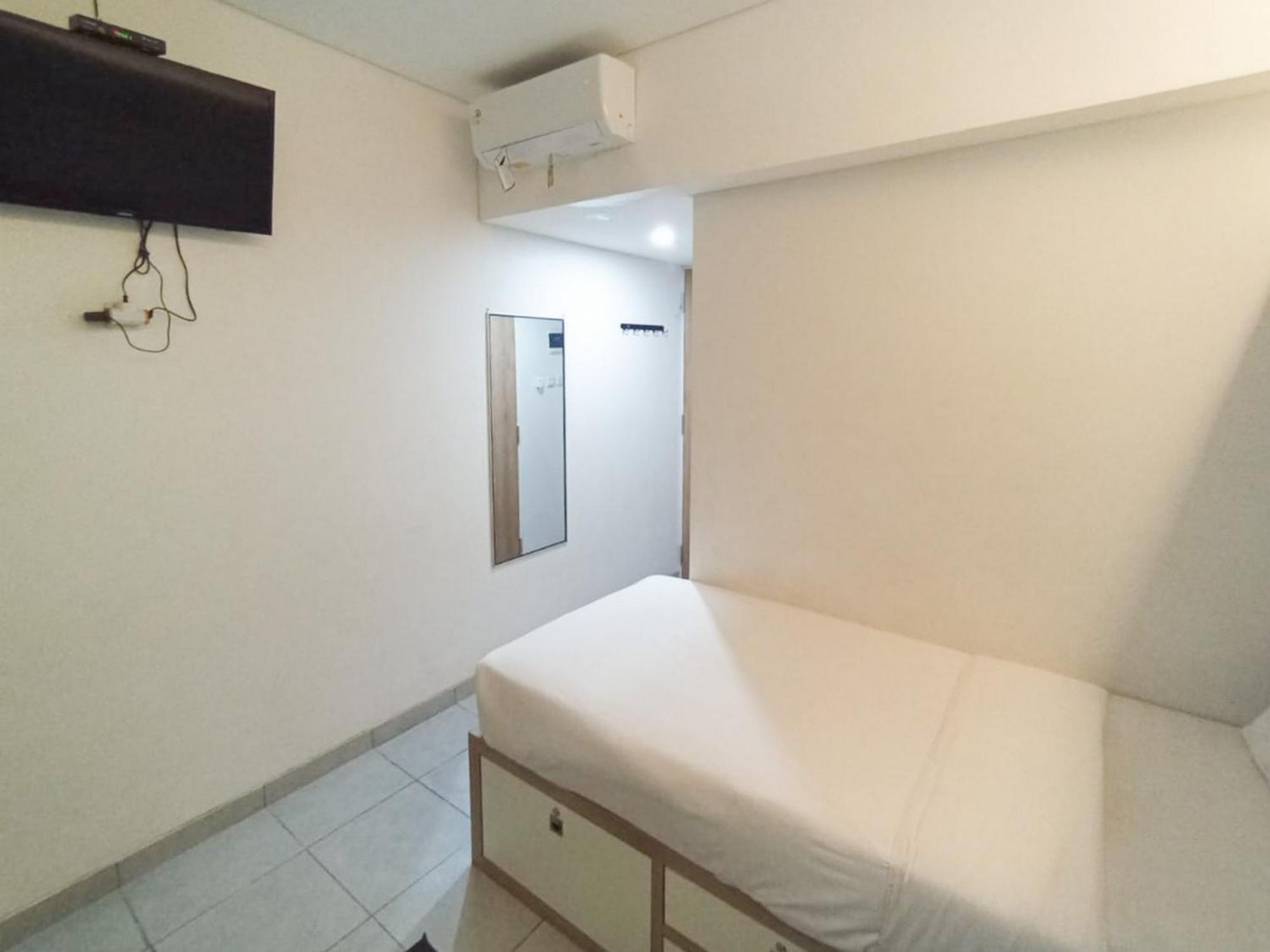 Готель Ofo Kost Premium Kampung Inggris Pare Syariah Mitra Reddoorz Екстер'єр фото