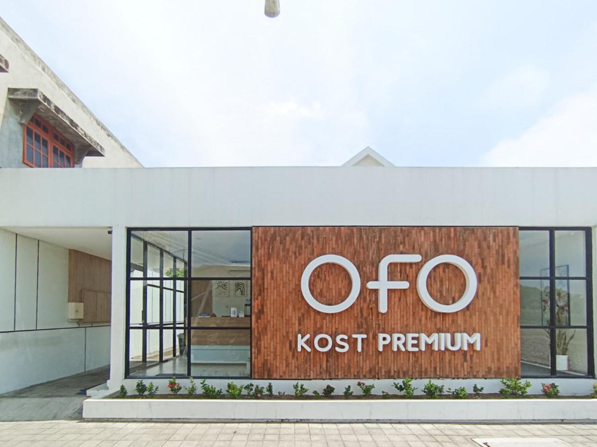 Готель Ofo Kost Premium Kampung Inggris Pare Syariah Mitra Reddoorz Екстер'єр фото