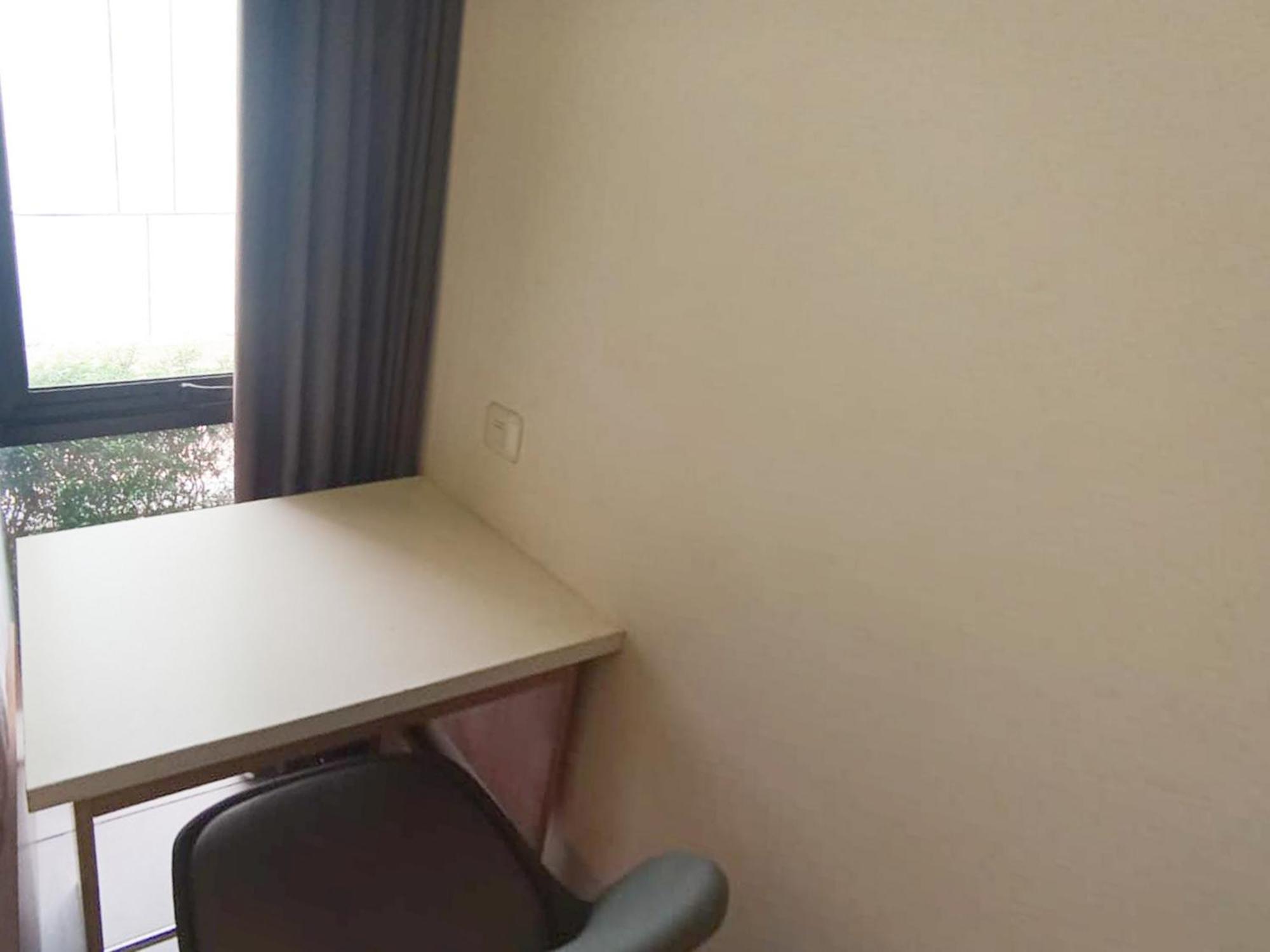 Готель Ofo Kost Premium Kampung Inggris Pare Syariah Mitra Reddoorz Екстер'єр фото